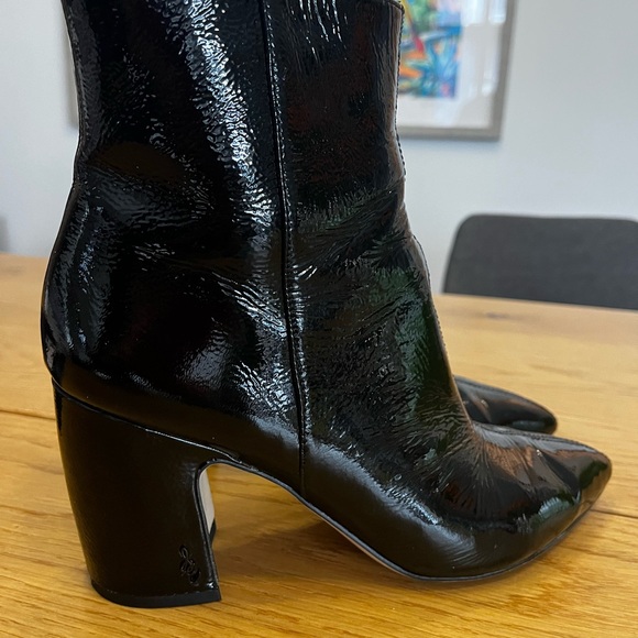 Black shiny boots - Picture 2 of 6